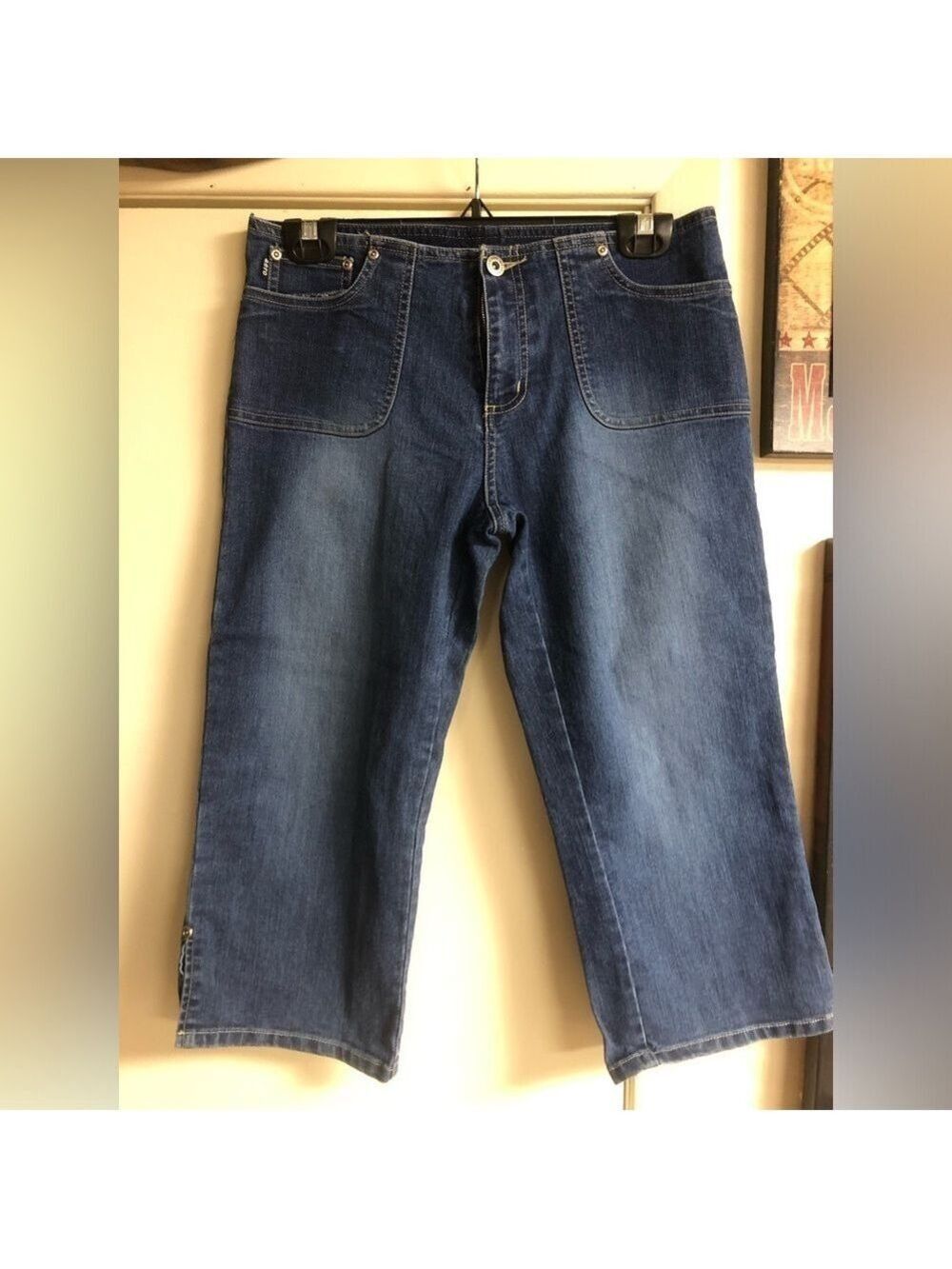 AEROPOSTALE CROP JEANS - Picture 1 of 2